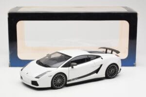 Lamborghini Gallardo Superleggera Monocerus Metallic Blanco AUTOart 1:18 74585 Metal - imagen 8 de 8
