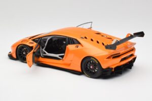 Lamborghini Huracan LP620-2 Super Trofeo Arancio Borealis Pearl Effect Naranja AUTOart 1:18 81558 Metal - imagen 5 de 8