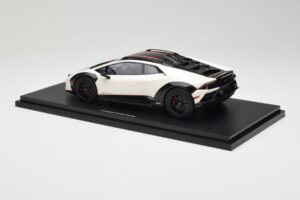 Lamborghini Huracan Sterrato No. 63 Blanco TopSpeed 1:18 TS0610 Resina - imagen 5 de 6