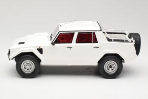 Lamborghini LM002 Blanco Kyosho 1:18 GTS18508W Resina - imagen 3 de 6