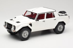 Lamborghini LM002 Blanco Kyosho 1:18 GTS18508W Resina