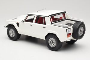 Lamborghini LM002 Blanco Kyosho 1:18 GTS18508W Resina - imagen 5 de 6