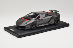 Lamborghini Sesto Elemento Matte Black MR Collection 1:18 LAMB054 Resina - imagen 2 de 6