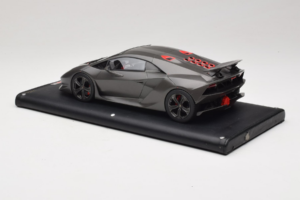 Lamborghini Sesto Elemento Matte Black MR Collection 1:18 LAMB054 Resina - imagen 5 de 6