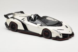 Lamborghini Veneno Roadster Blanco Con Línea Roja Kyosho 1:18 C09502W Metal - imagen 4 de 6