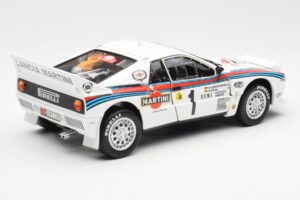 Lancia 037 Martini #1 W. Rohrl / C. Geistdorfer Winner Rally Monte Carlo 1983 Version Noche Kyosho 1:18 08306A Metal - imagen 3 de 8