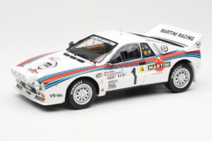 Lancia 037 Martini #1 W. Rohrl / C. Geistdorfer Winner Rally Monte Carlo 1983 Version Noche Kyosho 1:18 08306A Metal