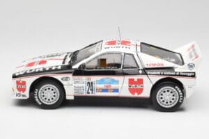Lancia 037 #1 G. Cunico / E. Bartolich Targa Florio Winner 1983 Kyosho 1:18 08302H Metal - imagen 4 de 8
