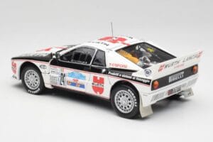 Lancia 037 #1 G. Cunico / E. Bartolich Targa Florio Winner 1983 Kyosho 1:18 08302H Metal - imagen 7 de 8