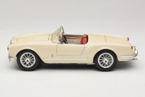 Lancia Aurelia B24 Spider Beige Bburago 1:18 3010-M2 Metal - imagen 4 de 8