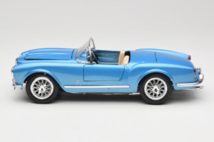 Lancia Aurelia B24 Spider Azul Bburago 1:18 3010-M1 Metal - imagen 4 de 8
