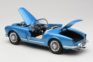 Lancia Aurelia B24 Spider Azul Bburago 1:18 3010-M1 Metal - imagen 5 de 8