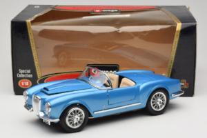 Lancia Aurelia B24 Spider Azul Bburago 1:18 3010-M1 Metal - imagen 8 de 8