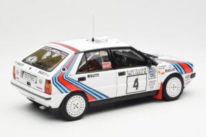 Lancia Delta HF 4WD #4 M. Alen / I. Kivimaki Martini Rally 1000 Lakes 1987 Kyosho 1:18 08960B Metal - imagen 3 de 8