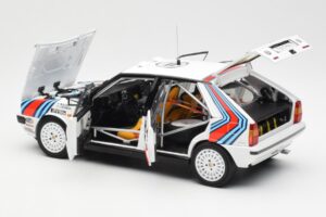 Lancia Delta HF 4WD #4 M. Alen / I. Kivimaki Martini Rally 1000 Lakes 1987 Kyosho 1:18 08960B Metal - imagen 5 de 8