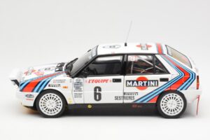 Lancia Delta HF 4WD #6 M. Biasion / T. Siviero Martini Rally Monte Carlo 1987 Kyosho 1:18 08960A Metal - imagen 4 de 8