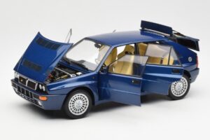 Lancia Delta HF Integrale Evo II Azul Kyosho 1:18 08341BL Metal - imagen 2 de 8