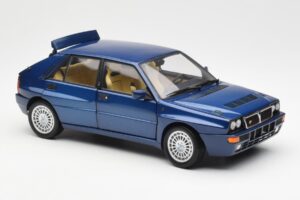 Lancia Delta HF Integrale Evo II Azul Kyosho 1:18 08341BL Metal - imagen 6 de 8