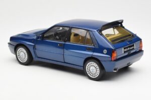 Lancia Delta HF Integrale Evo II Azul Kyosho 1:18 08341BL Metal - imagen 7 de 8