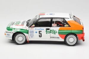 Lancia Delta HF Integrale Evo II Totip #5 A. Aghini / S. Farnocchia Rally Monte Carlo 1993 Kyosho 1:18 08348F Metal - imagen 4 de 8