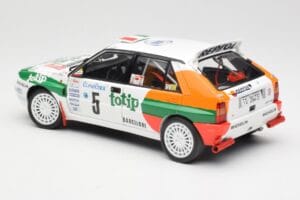 Lancia Delta HF Integrale Evo II Totip #5 A. Aghini / S. Farnocchia Rally Monte Carlo 1993 Kyosho 1:18 08348F Metal - imagen 7 de 8