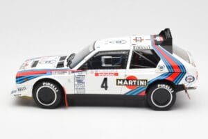 Lancia Delta S4 Martini #4 H. Toivonen / S. Cresto Rally Tour de Corse 1986 AUTOart 1:18 88620 Metal - imagen 4 de 8
