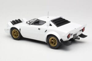 Lancia Stratos HF Stradale Blanco Minichamps 1:18 155741700 Metal - imagen 5 de 6