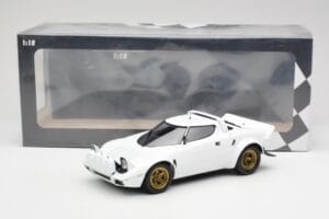 Lancia Stratos HF Stradale Blanco Minichamps 1:18 155741700 Metal - imagen 6 de 6