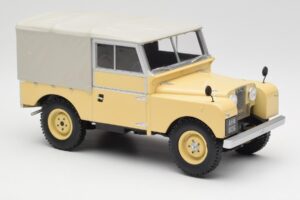 Land Rover 88 Series 1 Hard Top Beige Claro MCG 1:18 MCG18368 Metal - imagen 2 de 6