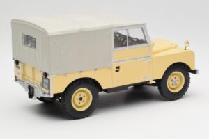 Land Rover 88 Series 1 Hard Top Beige Claro MCG 1:18 MCG18368 Metal - imagen 3 de 6