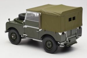 Land Rover 88 Series I Matt Green Minichamps 1:18 150168909 Metal - imagen 7 de 8