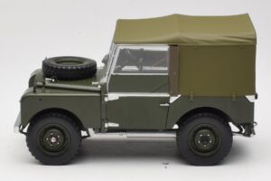 Land Rover 88 Series I Matt Green Minichamps 1:18 150168909 Metal - imagen 4 de 8
