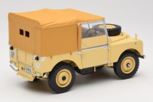 Land Rover 88 Series I RAF Beige Minichamps 1:18 150168911 Metal - imagen 3 de 8
