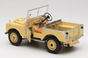 Land Rover 88 Series I RAF Beige Minichamps 1:18 150168911 Metal - imagen 5 de 8