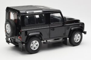 Land Rover Defender 90 Santorini Negro Metalizado Kyosho 1:18 08901BK Metal - imagen 3 de 8
