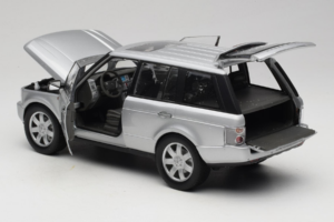Land Rover Range Rover L322 Plata Welly 1:18 12536W Metal - imagen 5 de 8