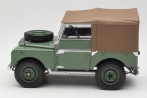 Land Rover Series 1 88 Verde Minichamps 1:18 150168912 Metal - imagen 4 de 8
