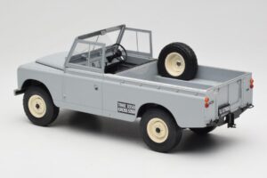 Land Rover Series II 109 Pickup Gris MCG 1:18 MCG18092 Metal - imagen 5 de 6
