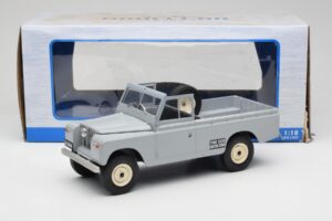 Land Rover Series II 109 Pickup Gris MCG 1:18 MCG18092 Metal - imagen 6 de 6