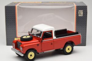 Land Rover Series I 109 Pickup Rojo Eagle Collectibles 1:18 440500 Metal - imagen 8 de 8
