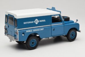 Land Rover Series III 109 Soft Top Motorway Patrol Azul Eagles Race 1:18 4403 Metal - imagen 3 de 8
