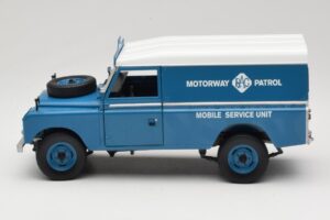 Land Rover Series III 109 Soft Top Motorway Patrol Azul Eagles Race 1:18 4403 Metal - imagen 4 de 8