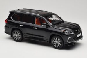 Lexus LX570 J200 Negro LCD 1:18 LCD18010-BL Metal - imagen 6 de 8