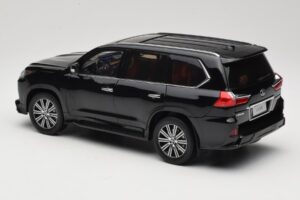 Lexus LX570 J200 Negro LCD 1:18 LCD18010-BL Metal - imagen 7 de 8