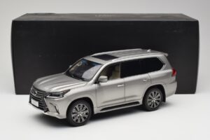 Lexus LX570 Sonic Titanio Kyosho 1:18 08955T Metal - imagen 8 de 8