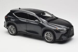 Lexus NX450h+ AZ20 Negro Kyosho 1:18 08968GBK Resina - imagen 6 de 8