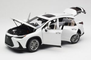 Lexus NX450h+ AZ20 Blanco Kyosho 1:18 08968Q Resina - imagen 2 de 8