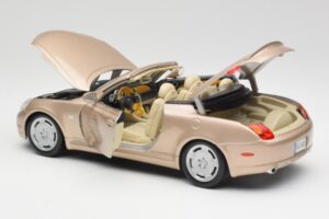 Lexus SC430 Beige Maisto 1:18 31629 Metal - imagen 5 de 8