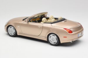 Lexus SC430 Beige Maisto 1:18 31629 Metal - imagen 7 de 8