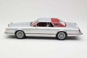 Lincoln Continental Mark V Coupe Plata BoS Models 1:18 BOS084 Resina - imagen 3 de 6